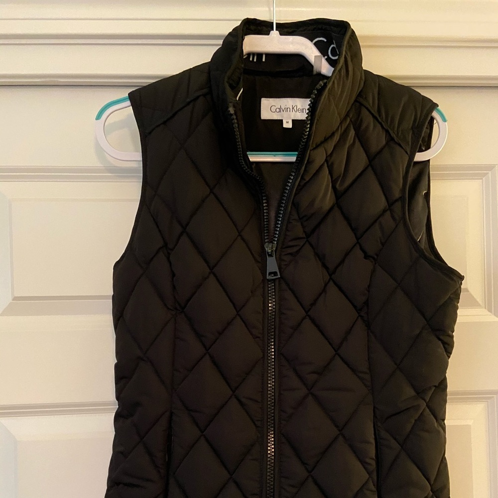 Calvin Klein Vest Women’s Medium - Picture 4 of 5